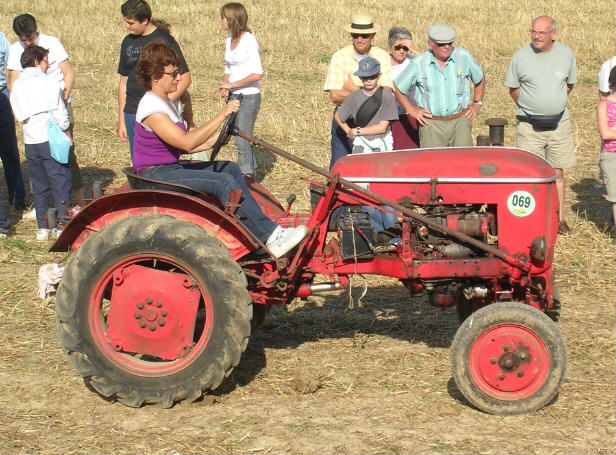 Hanomag R 218
